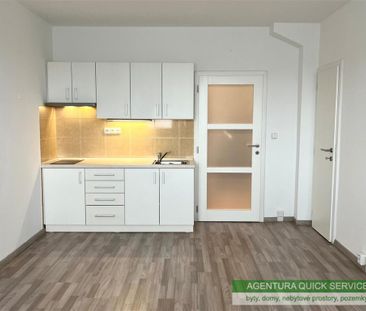 Pronájem bytu 1+kk 30 m2 - Фото 2
