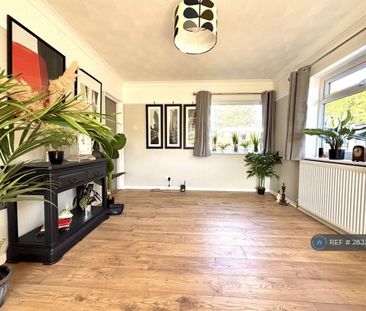 3 bedroom bungalow to rent - Photo 1