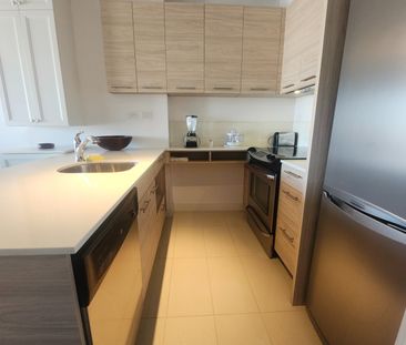 Condo meublé au cœur de Ville-Marie – vue, balcon et services premium - Photo 6