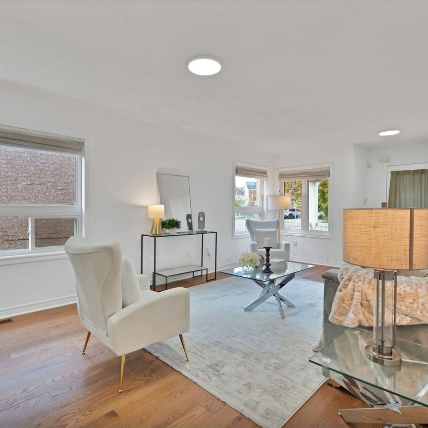 For Lease - 462 Staines Road, Toronto, Ontario - Photo 1