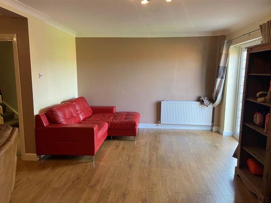 1 bedroom in a house share to rent - Photo 1