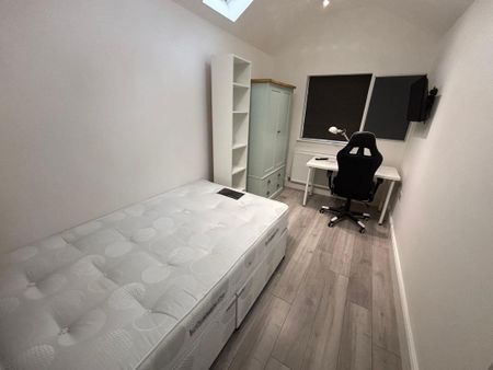 98 Leopold Street - Brand New 5 BedLoughborough - Photo 4