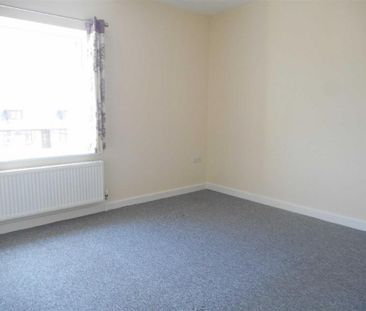2 bedroom semi-detached house to rent - Photo 5