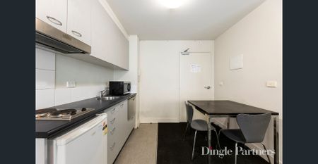 Trendy Urban Living in a Prime Carlton Location! - Photo 4