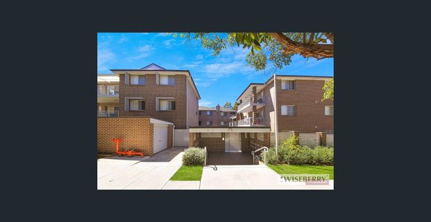 NEWLY RENOVATED SPACIOUS UNIT! - Photo 1