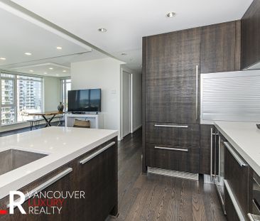 Condo in Downtown Vancouver, BC - Photo 3