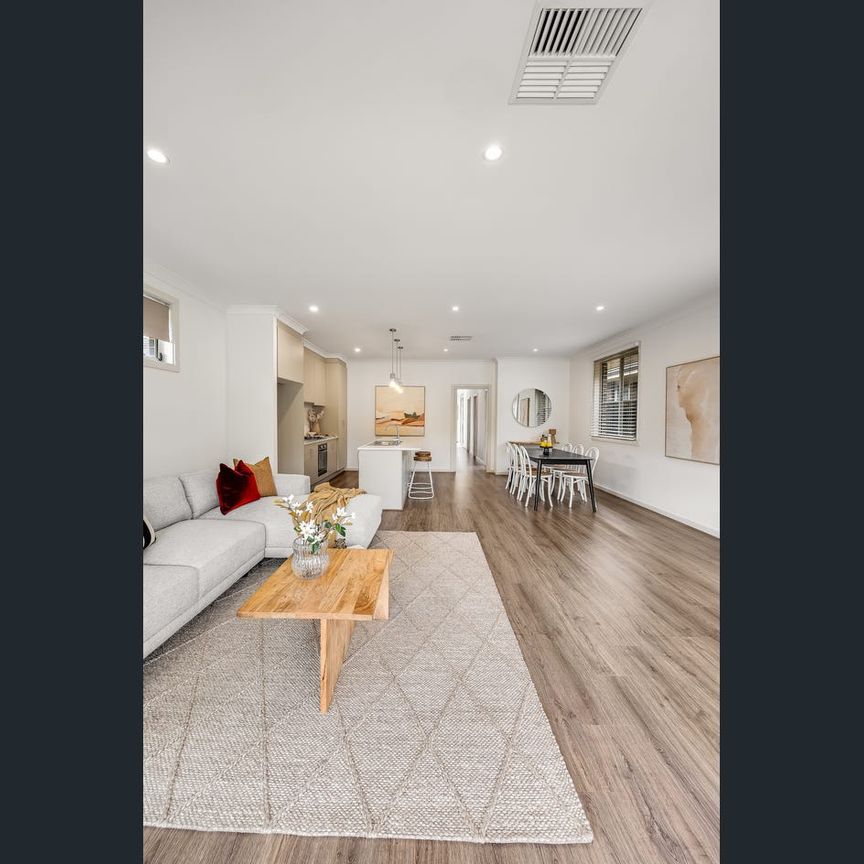 Stylish living in the heart of Mitchell Park - Photo 1