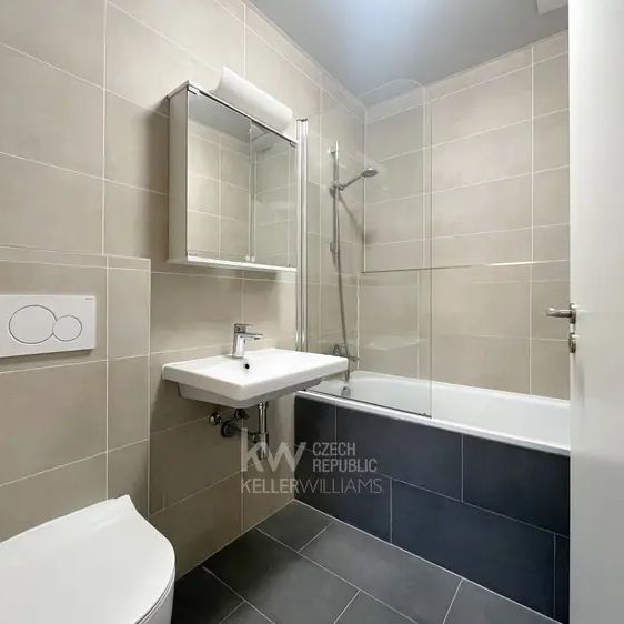 Pronájem - pokoj s vlastní koupelnou (celkem 14 m - Photo 1