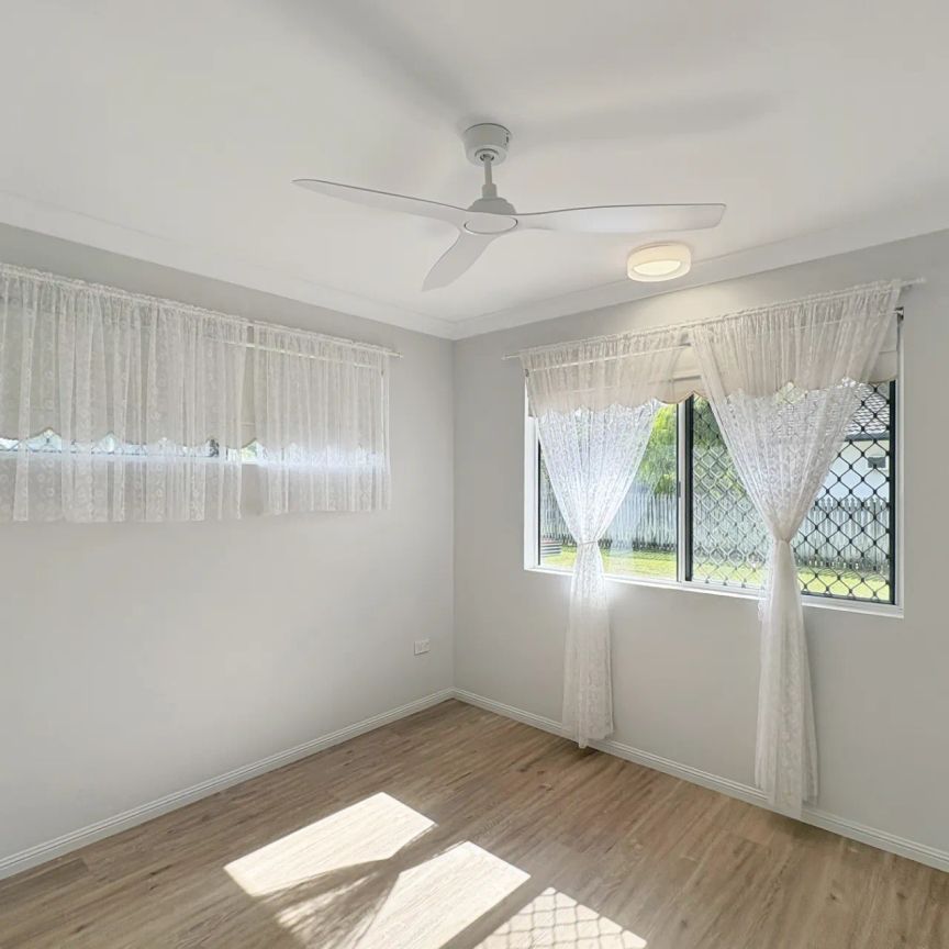 Spacious Living in a Quiet Cul-de-sac with Hillside views - Photo 1
