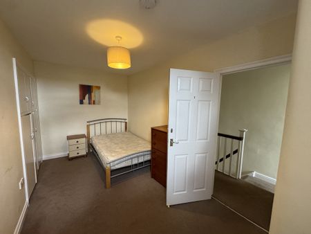 Main Avenue, Heworth - P1688 - Photo 4