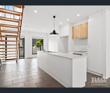 71 Salonica Road, Carina Heights, Qld 4152 - Photo 2
