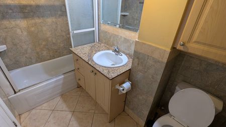 For Lease - 377 Centre Street Unit# Bsmt, Richmond Hill, Ontario - Photo 5