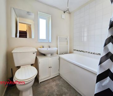 2 bed terraced house to rent in Albion Terrace, Barnsley, S70 - Photo 5