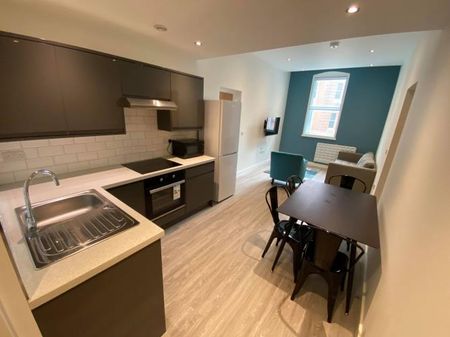 Student Apartment 2 bedroom, City Centre, Sheffield - Photo 2