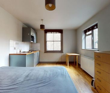 Studio to rent - Photo 6