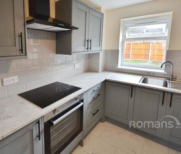 3 bedroom detached house to rent - Photo 2