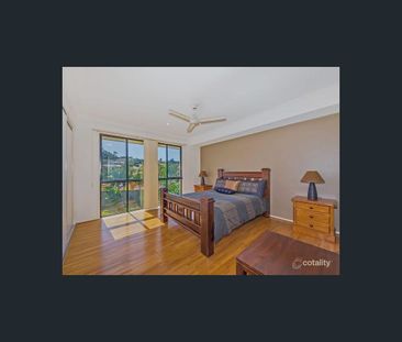 9 Howland Circuit, Pacific Pines, Qld 4211 - Photo 2