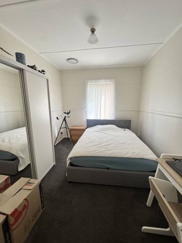 Cosy three bedroom home - Photo 2