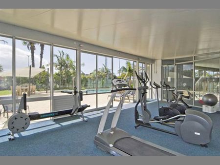 Resort Living in Desirable Parnell - Photo 5