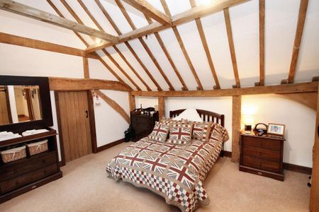 6 bedroom detached house to rent - Photo 3