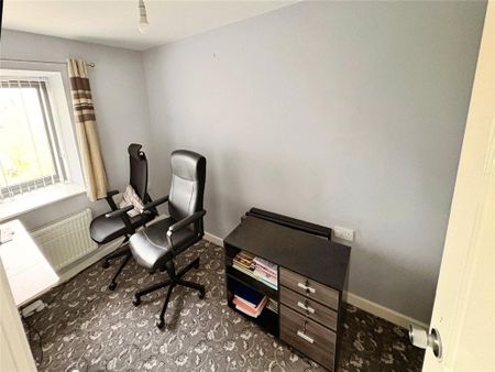 5 bedroom semi-detached house to rent - Photo 2