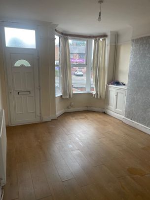 3 Bed Terraced House, Narborough Road, LE3 - Photo 1