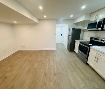 For Lease - 117 Baffin Crescent, Brampton, Ontario - Photo 6