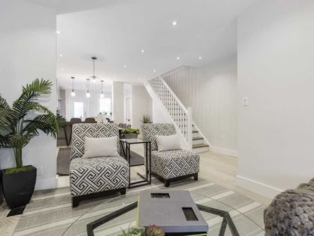 For Lease - 1047 Davenport Road Unit# Main, Toronto, Ontario - Photo 3