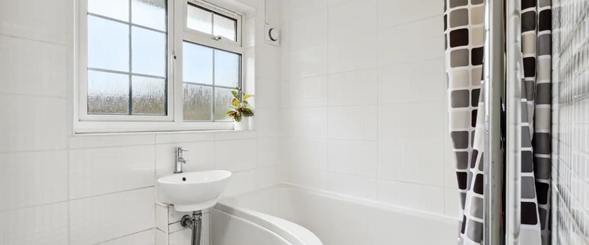 1 bedroom flat in Wandsworth Common - Photo 1