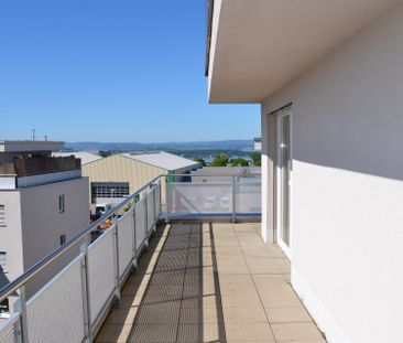 "grosszügige, moderne 2.5-Zimmer-Attika-Wohnung mit grosser Dachter... - Foto 3