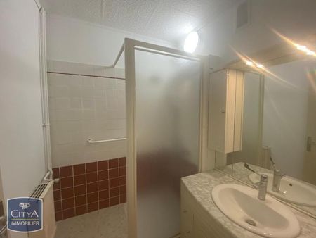 Location Appartement 3 pièces 61m² CARPENTRAS 84200 - Photo 3