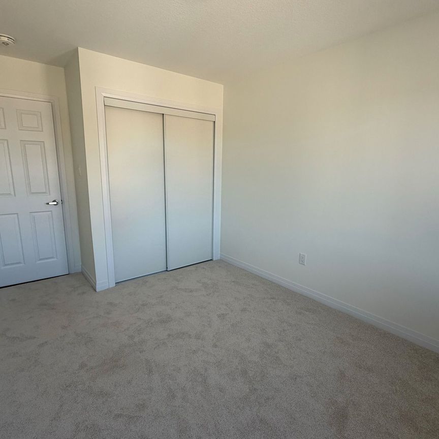 For Lease - 29 Pogie Drive, Welland, Ontario - Photo 1