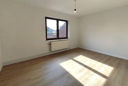 MOOIE WONING MET GARAGE EN TUINTJE - Photo 5