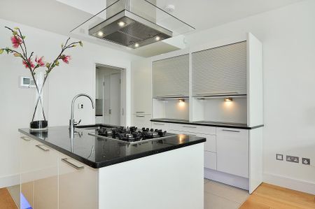 3 bedroom mews to rent - Photo 5