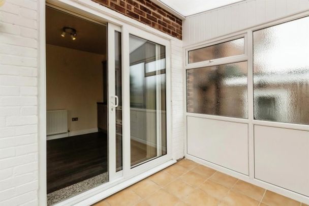 3 bed Detached House for Rent - Photo 1