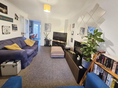 2 bedroom terraced house to rent - Photo 4