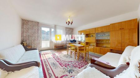 Rozkładowe mieszkanie w niskim bloku - Zdjęcie 2