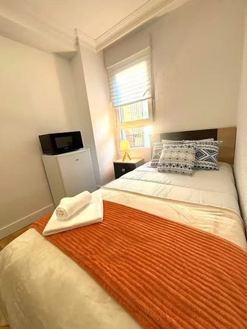 Avenida de Fuenlabrada, Leganés, Community of Madrid 28912 - Photo 4