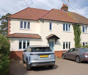 4 bedroom semi-detached house to rent - Photo 2