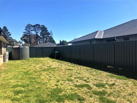 1/18 Lara Avenue, 2350, Armidale Nsw - Photo 5