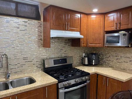 For Lease - 1521 Dusty Drive, Pickering, Ontario - Photo 3