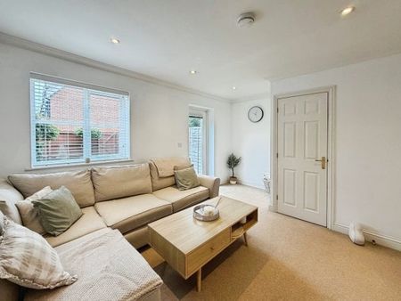 Douglas Court, Ely - Photo 2