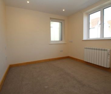 2 bed Flat for rent - Photo 1
