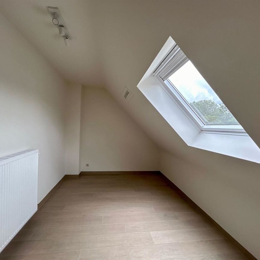 Nieuwbouw woning met 5 slaapkamers en mooie rustige tuin - Foto 1