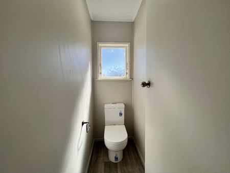 3 Bedroom in Ideal Location - Photo 4