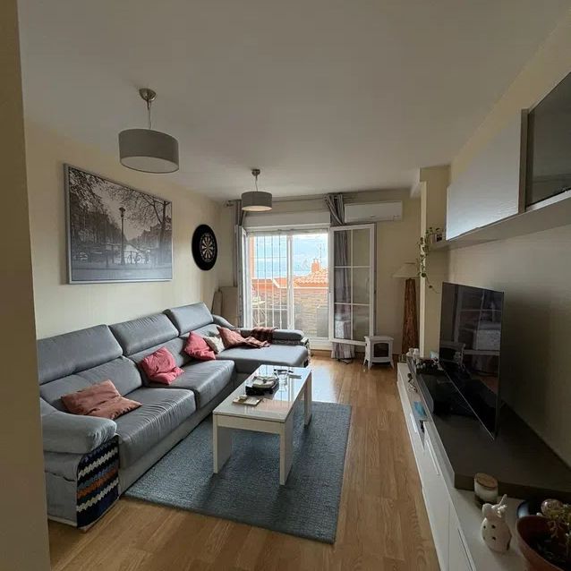 Alquiler de piso en Calle Punta Umbría, 5 - Photo 1