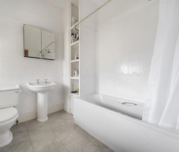 3 bedroom detached house to rent - Photo 3