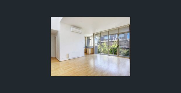 Immaculately Presented Double Storey Townhouse - Photo 1