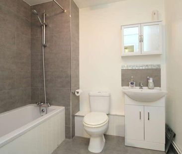 Yeoman Drive, Staines Upon Thames, TW19 - Photo 4