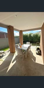 Spacious 4 Bedroom Home! - Photo 3